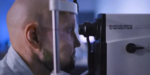 primul transplant total de ochi și parțial de față din lume Foto Captură video NYU Langone Health jpg