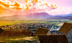 rasnov apus transilvania ardeal foto shutterstock
