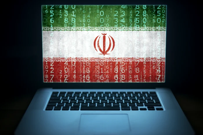 Drapel iranial pe laptop FOTO: Shutterstock