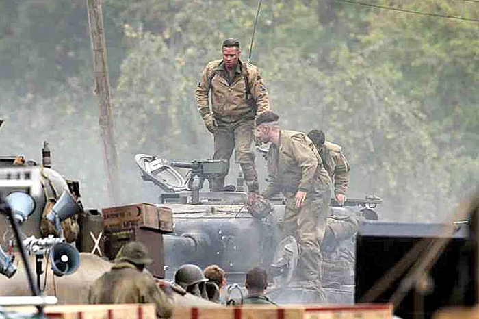 În filmul Fury  a făcut cascadorii alături de Brad Pitt