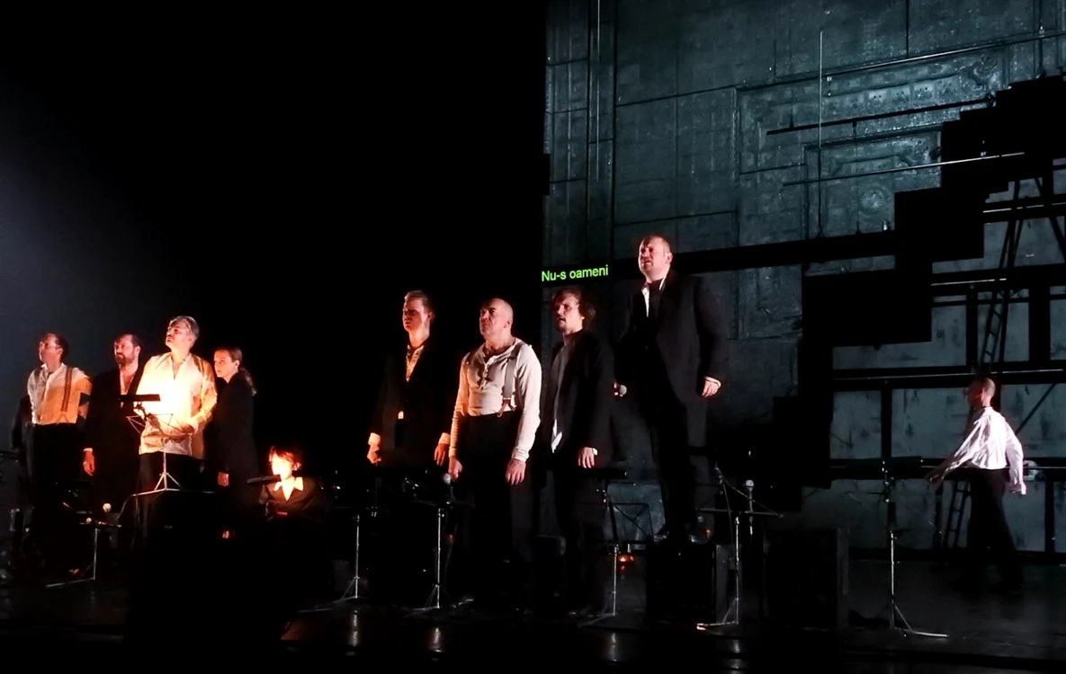 „Frontul”, în cadrul Festivalului Naţional de Teatru 2015 FOTOGRAFII de Lucian Muntean