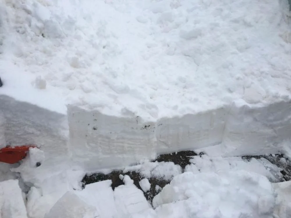 Zăpada portocolie s-a aşternut şi la Dăbuleni