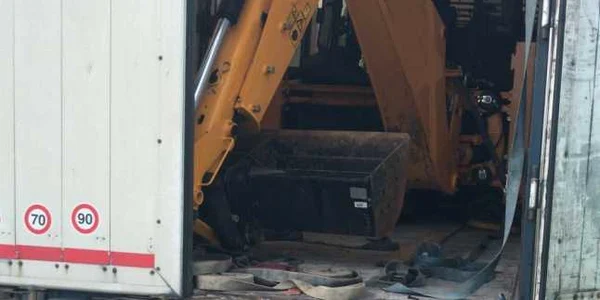 buldoexcavator furat