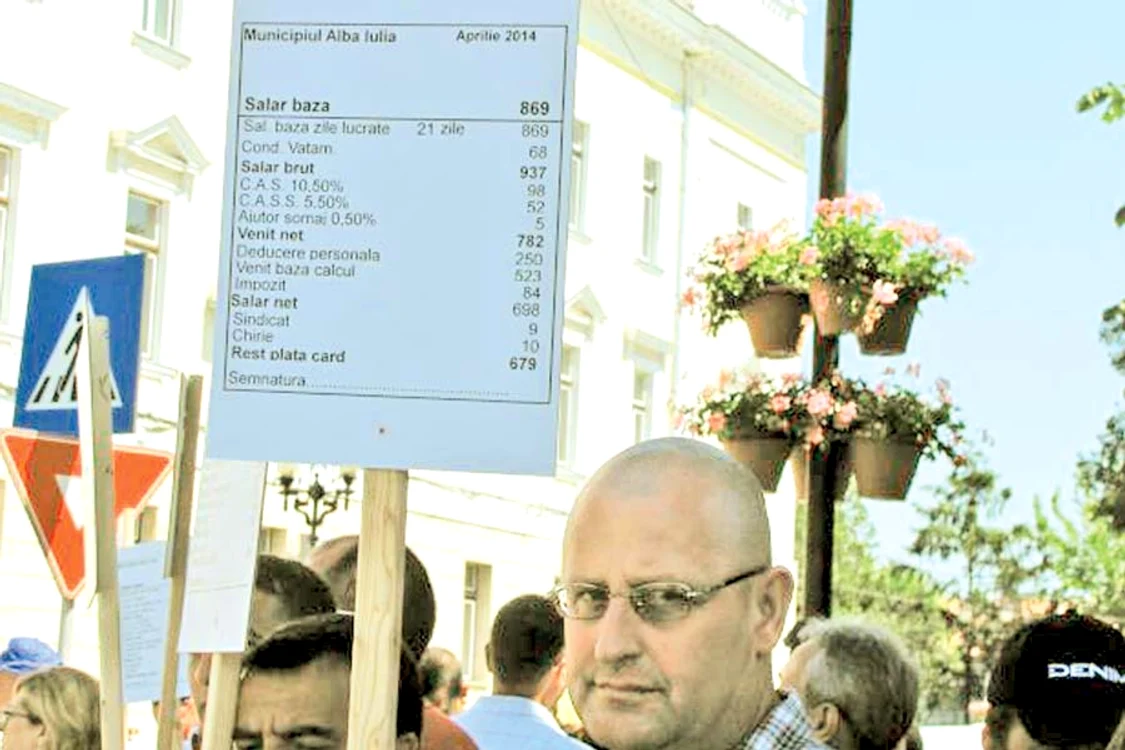 Poliţiştii au dovedit cu fluturaşii că au salarii de mizerie