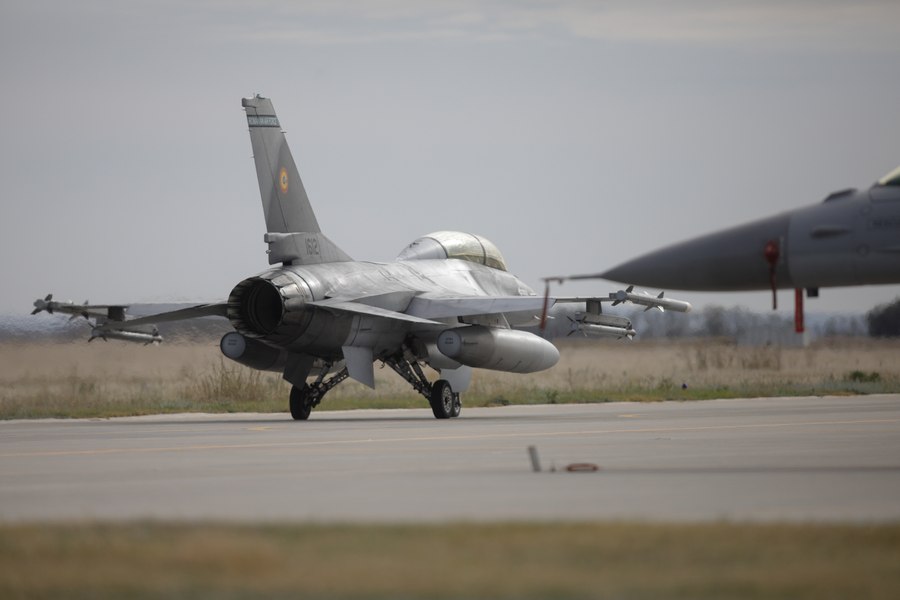 România a semnat contractul de achiziție a 18 aeronave F-16, la prețul simbolic de un euro. La ce vor fi folosite