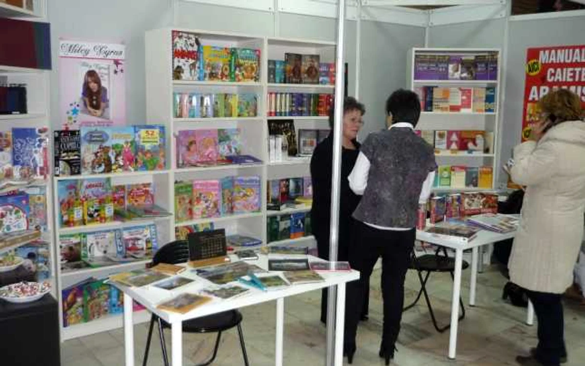 Târgul de carte Libris are loc la Galeriile de Artă Modernă din Piatra Neamţ FOTO Adevărul