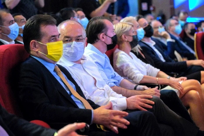 Liderii PNL au început să-şi reproşeze şi eşecurile în faţa PSD. FOTO RAUL STEF / MEDIAFAX FOTO