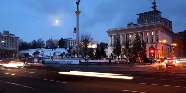 monumentul independentei ucrainei din piata maidan din kiev 20 decembrie 2022 shutterstock 2237790575 jpg