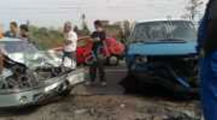 Braşov: Două persoane au fost rănite în accidentul de pe ocolitoarea mică (UPDATE)