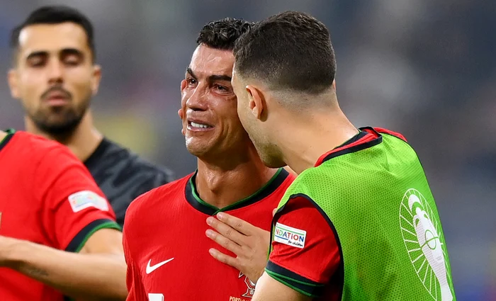 Cristiano Ronaldo, în lacrimi după penalty-ul ratat. FOTO: Facebook
