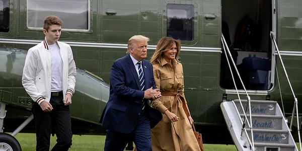 Barron Trump âmpreună cu părinții săi/ FOTO: Getty Images