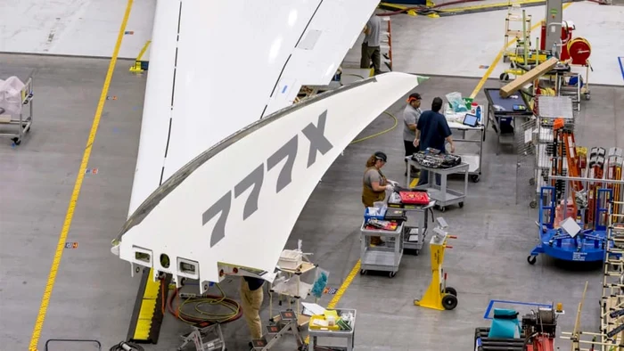 aripa pliata boeing 777x foto boeing