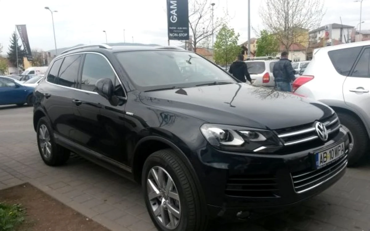 Autovehiculul cumpărat de Poliţia Locală Alba Iulia, transferat la Primărie. Foto arhivă Adevărul
