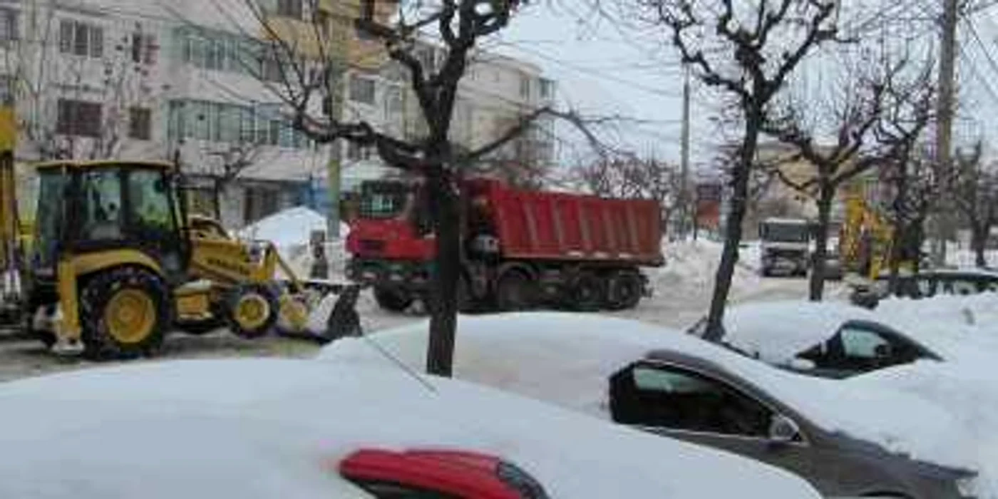 În iarna trecută în Focşani au lucrat utilaje închiriate