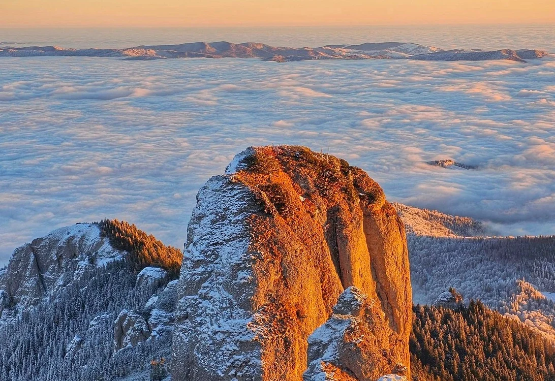 Marea alpină și stânca Panaghia FOTO Facebook Ana Gianina - Tânăr și Liber