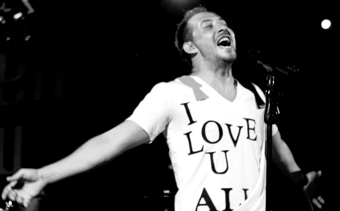 Ştefan Stan îi mulţumeşte lui Smiley pentru succesul în carierăFoto: Arhivă personală