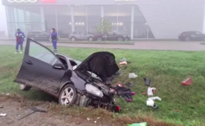 Autoturism implicat în accidentul rutier de la Leţcani FOTO Facebook