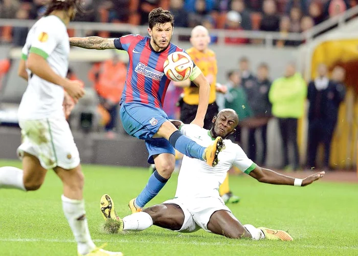 Cristi Tănase a făcut pace cu fanii după golul marcat contra PetroluluiFoto: Mediafax