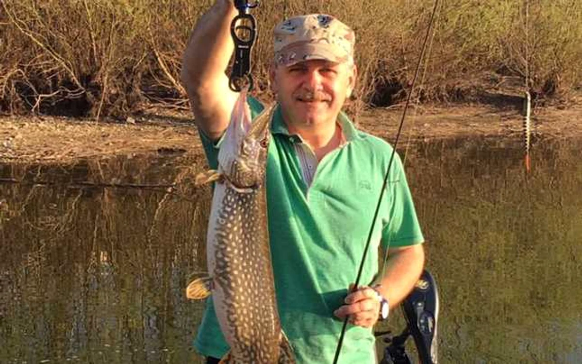 Liviu Dragnea este pasionat de pescuit