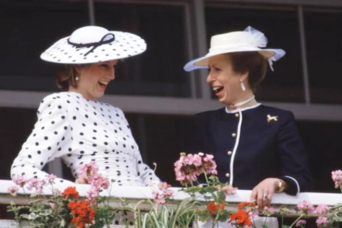 Lady Di şi Prinţesa Anne FOTO Gulliver / Getty Images