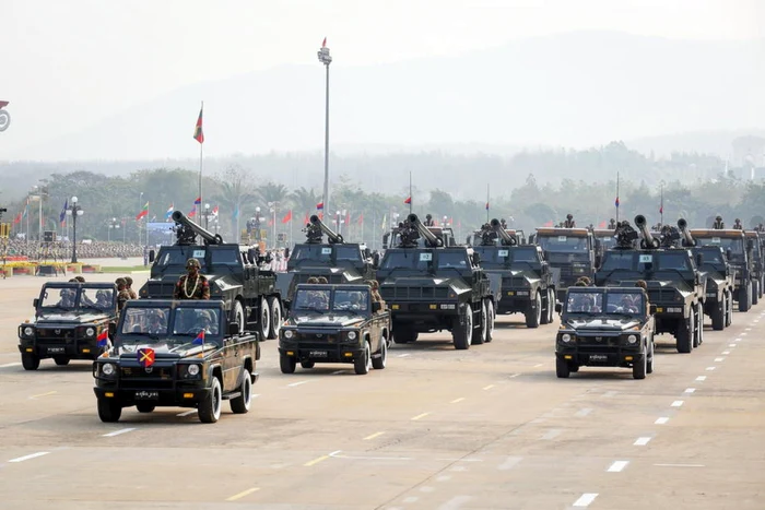 Armata din Myanmar FOTO EPA-EFE