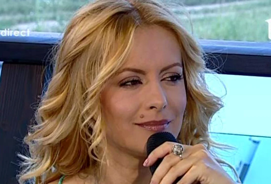 
    Simona Gherghe va implini anul aceste 37 de ani  