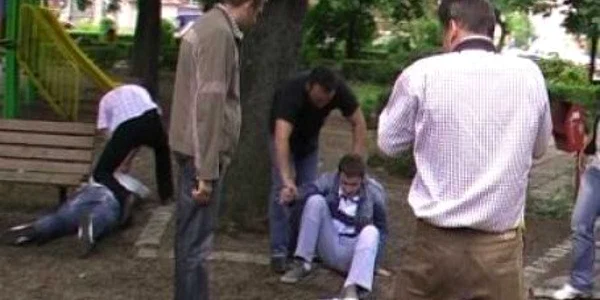 Sorin Lung şi prietenul Emanuel Dreve au fost prinşi în flagrant în centrul oraşului