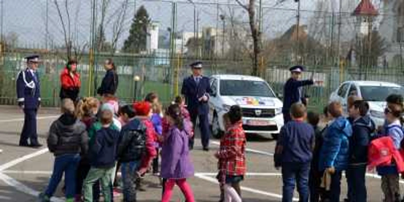 Ziua Poliţiei, bucuria copiilor