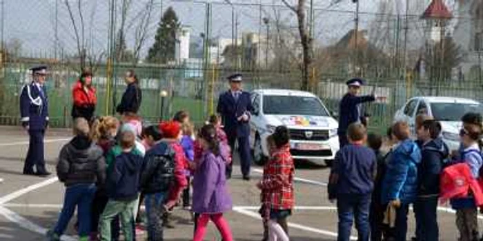 Ziua Poliţiei, bucuria copiilor