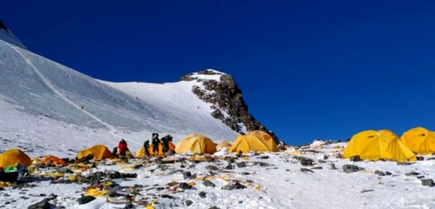 cadavre everest