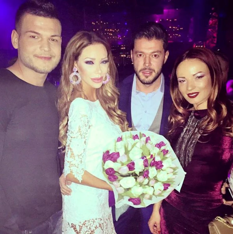 Bianca Drăguşanu a primit multe flori şi cadouri