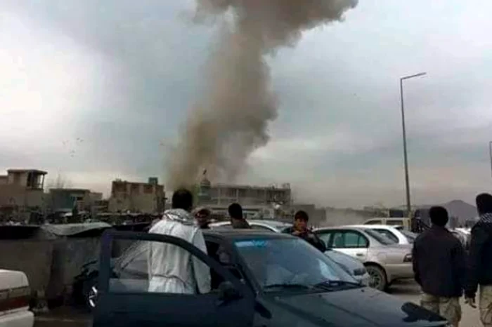 Explozie la intrarea pe aeroportul militar din Kabul FOTO Twitter