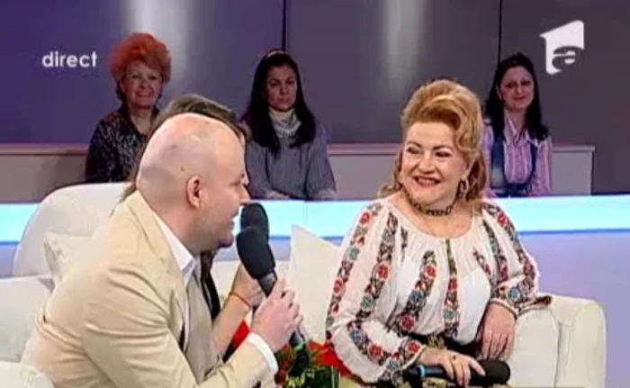 Maria Cârneci este fericită că fiul ei se aşază la casa lui (captură Antena 1)