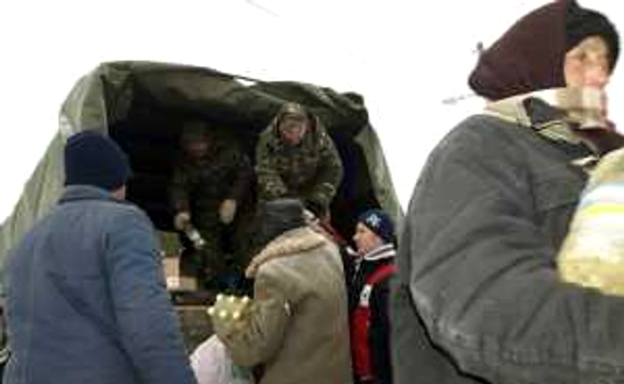 Intervenţia Brigăzii 10 Geniu în zonele sinistrate. FOTO: NICOLETA BUTNARU