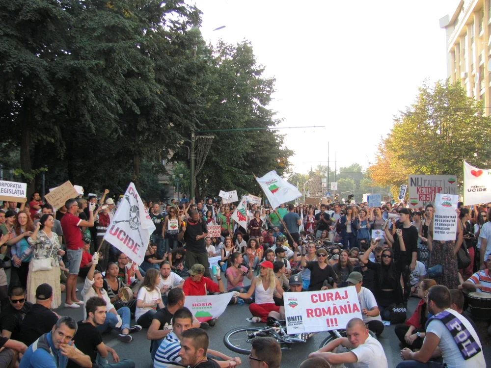 Muzicienii din Timişoara au ţinut ritmul la protestul "Salvaţi Roşia Montană" Foto