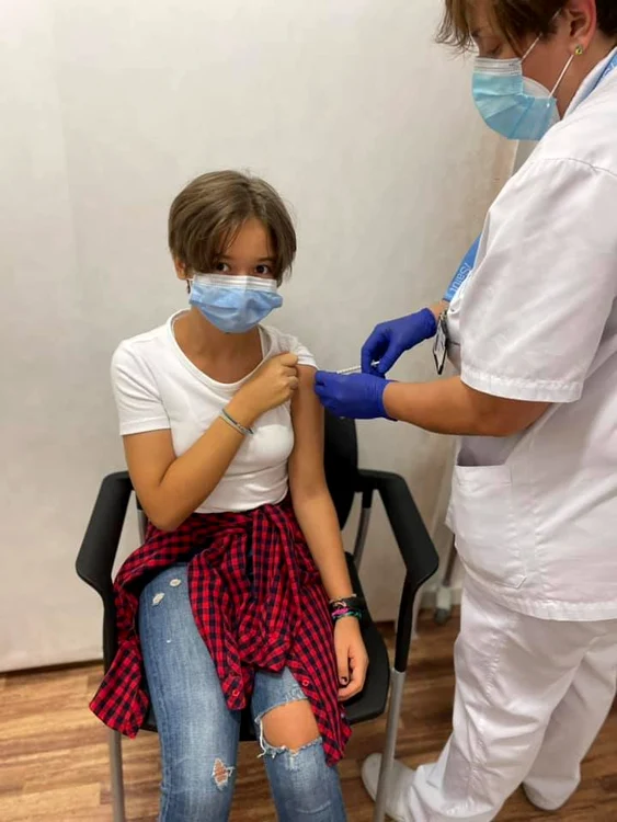 Carina s-a vaccinat la 12 ani