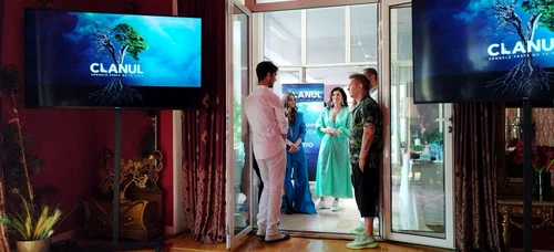 Theo Rose in distributia filmului Clanul de la Pro TV (1) jpg