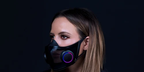 masca smart Razer cu iluminare RGB şi filtru N95