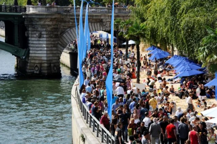Plaje ca pe Coasta de Azur (foto: AFP)