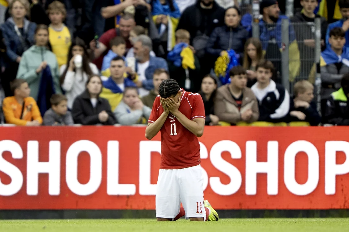 Și acum fotbaliștii danezi au fost afectați de problema lui Eriksen (Foto: EPAImages)