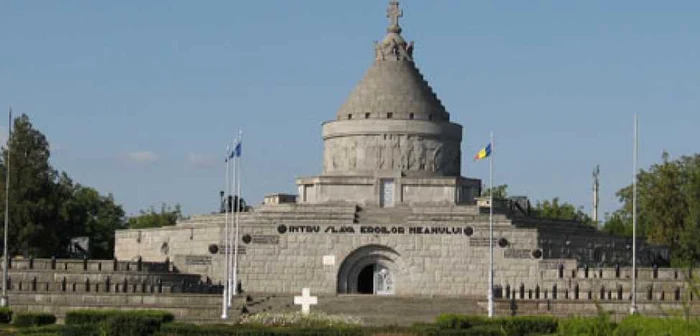 Mausoleul de la Mărăşeşti mai are nevoie de bani