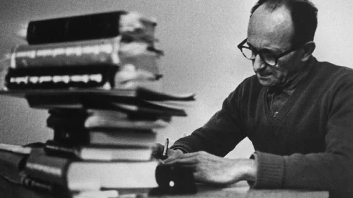 Adolf Eichmann, în aşteptarea procesului. FOTO: arhivă