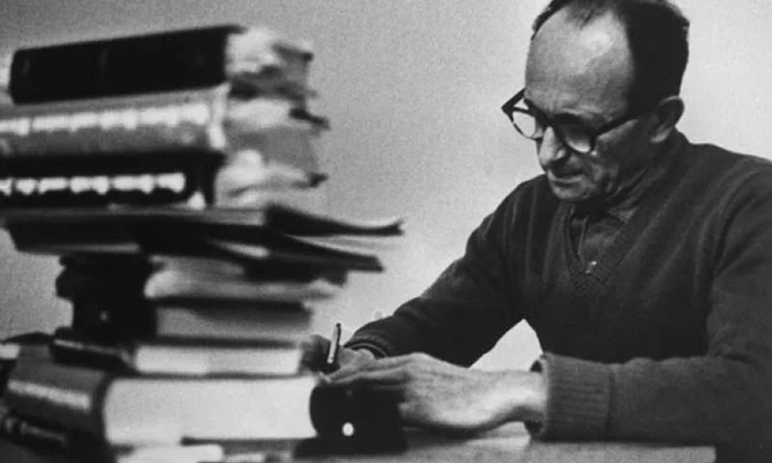 Fotografii inedite cu Adolf Eichmann înaintea condamnării sale la moarte jpeg