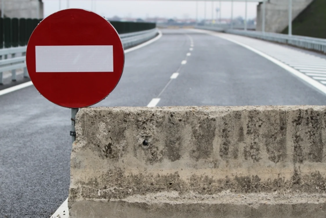
    Restricţiile de circulaţie sunt valabile până la 14 august  