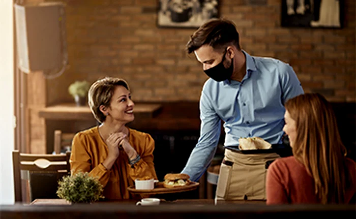 Potrivit specialiştilor, restaurantul este un loc-cheie în răspândirea noului coronavirus