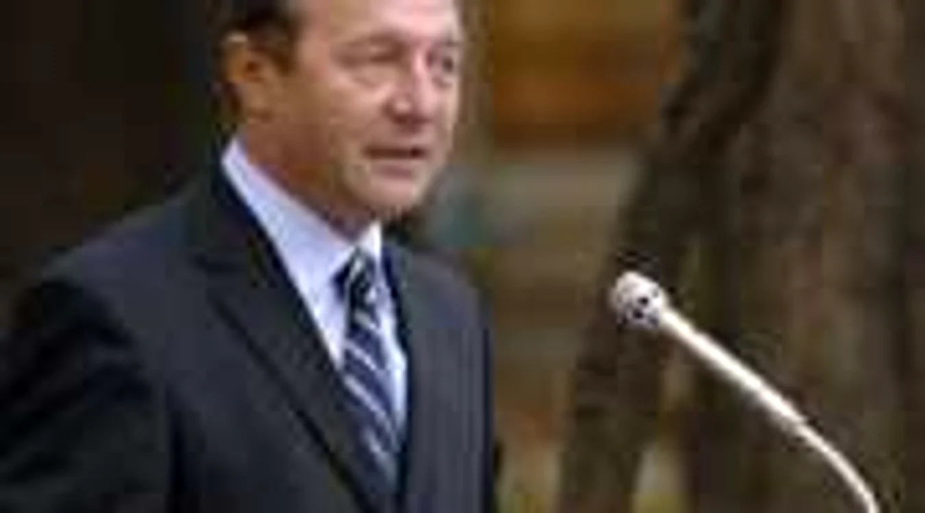 Traian Băsescu acuză slaba pregătire a medicilor români