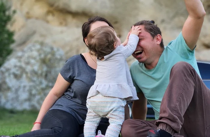 Iulian și Olesea Atanasiu, fericiți la cununia civilă, în 2018foto: Facebook