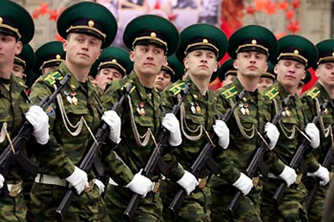 
    Armata rusă numără deja 300 de străiniFoto AP  