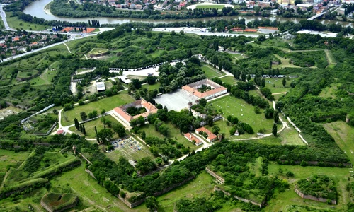 Cetatea Aradului ansamblu jpg