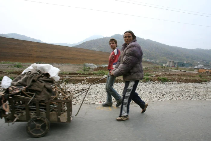 Hoţii de fier vechi (foto arhivă)